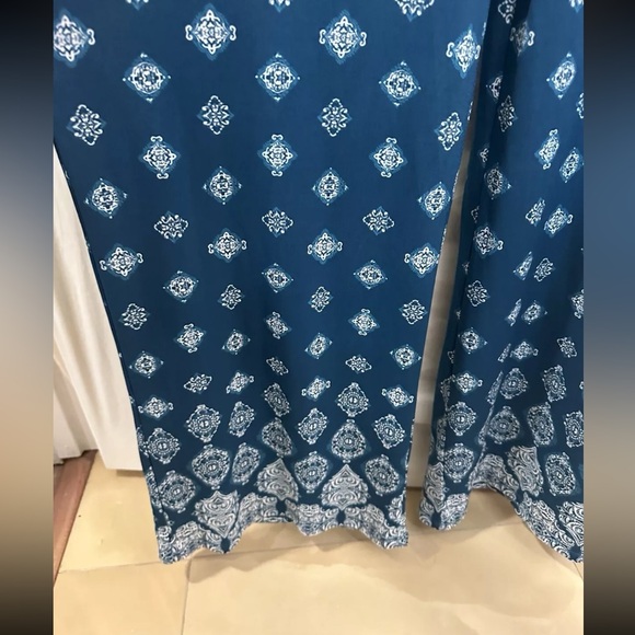 White House Black Market One Piece Women’s Size Medium Turquoise And White NWT - Picture 4 of 11